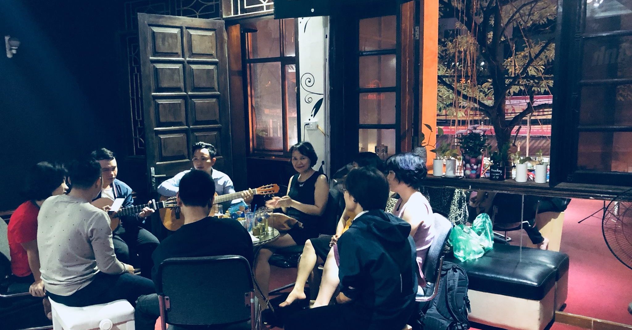 TUYỂN SINH LỚP HỌC GUITAR VĂN ANH AUDIO TUYỂN SINH LỚP HỌC GUITAR VĂN ANH AUDIO