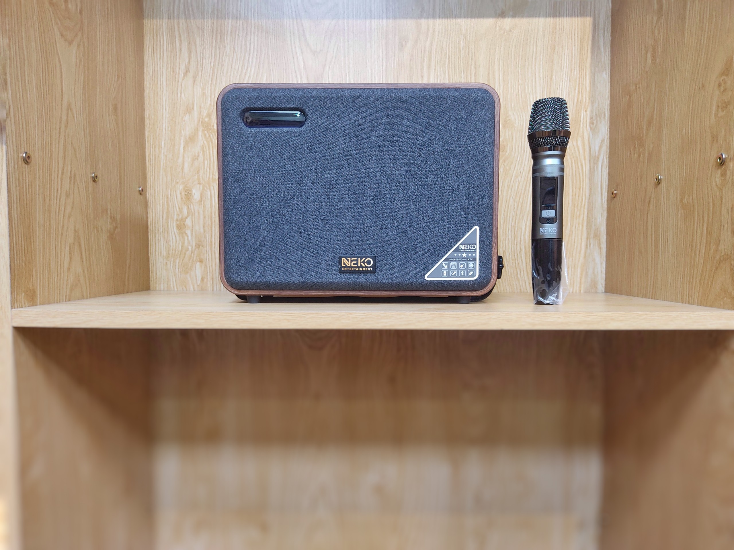 Loa Neko NK01 Bluetooth (40W) Loa Neko NK01 Bluetooth (40W)